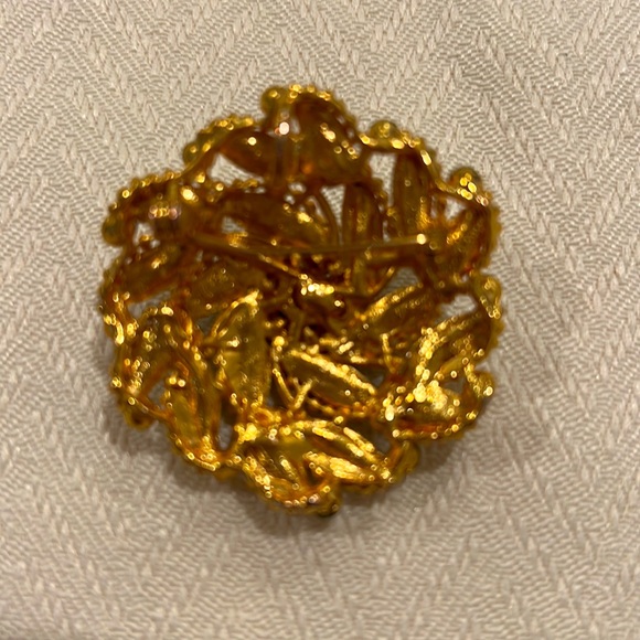 Brooch gold with a green leaves - Picture 2 of 3